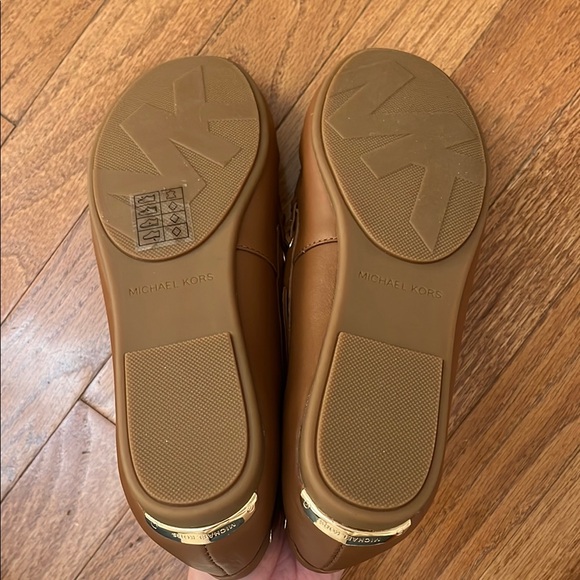 NWOT Michael Kors Brown Leather Loafers Women’s Size 8M - Picture 4 of 6